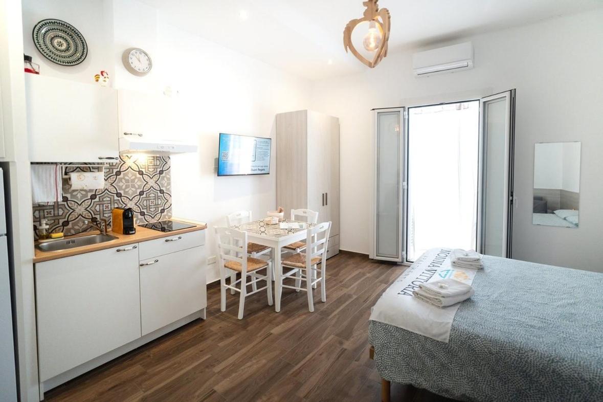 Nonna Vittoria Apartments Mola di Bari Dış mekan fotoğraf